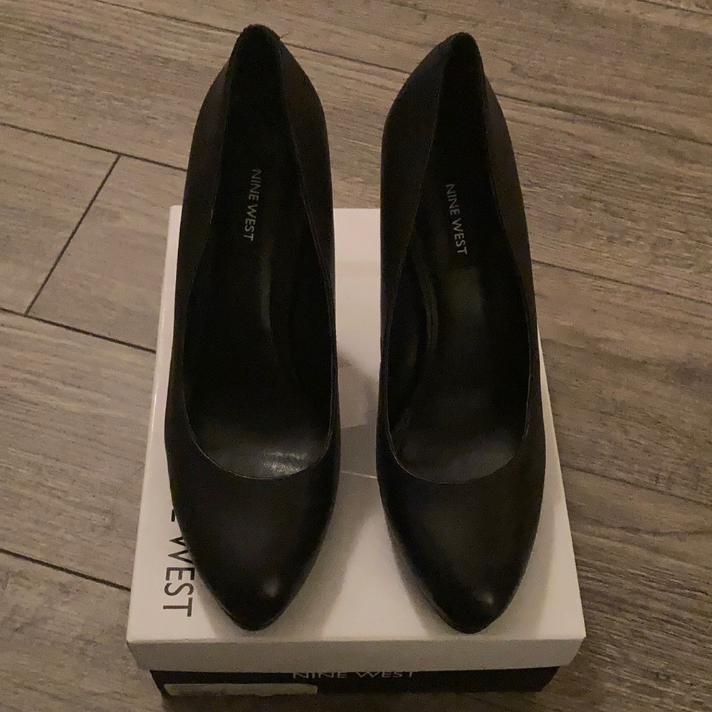 Never-Worn Nine West Quabree Black Pumps 7.5